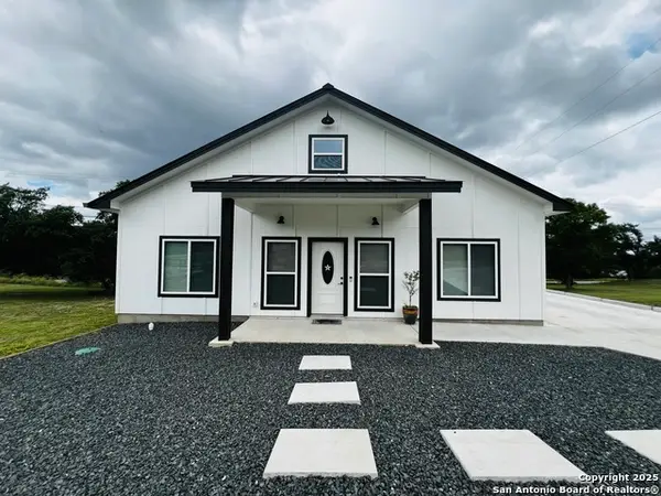 708 Taylor Dr, Horseshoe Bay, TX 78657