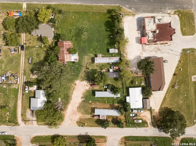 1804 Sutherland Springs, Floresville, TX 78114 - Image #1