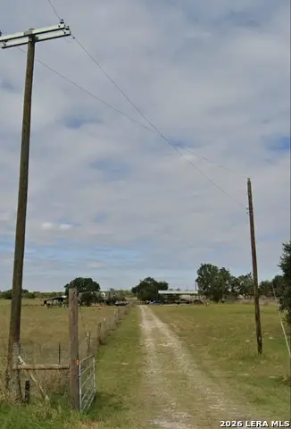 5615 Fm 462, Moore, TX 78057 - Image #1