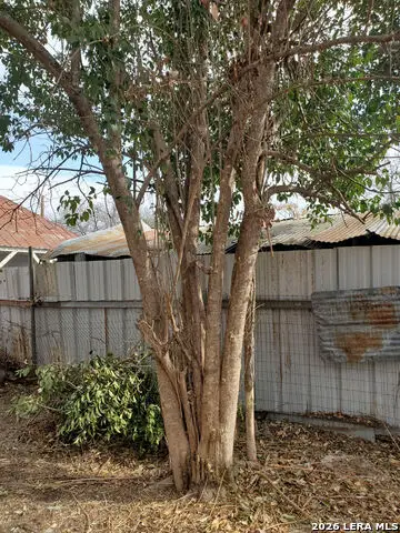 1037 Dawson, San Antonio, TX 78202 - #2