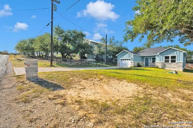 1351 Canyon Edge, Canyon Lake, TX 78133 - Image #2