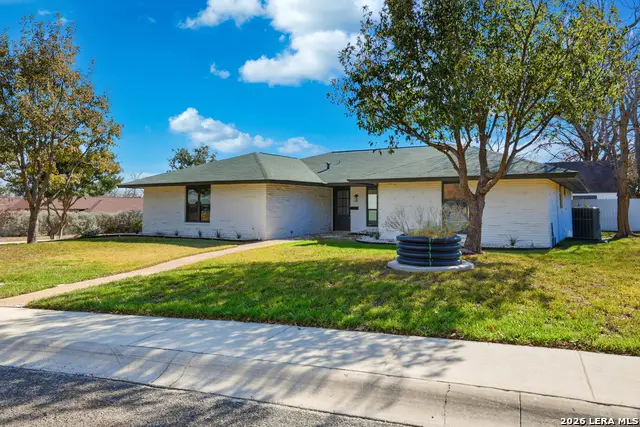 100 Howard Dr, Schertz, TX 78154 - Image #3