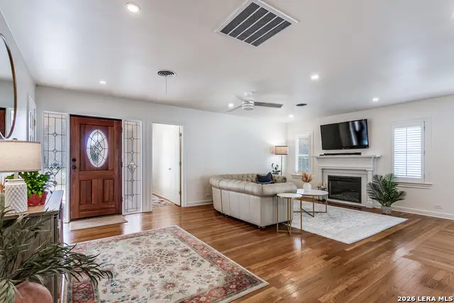 325 Canterbury Hill, Terrell Hills, TX 78209 - #3