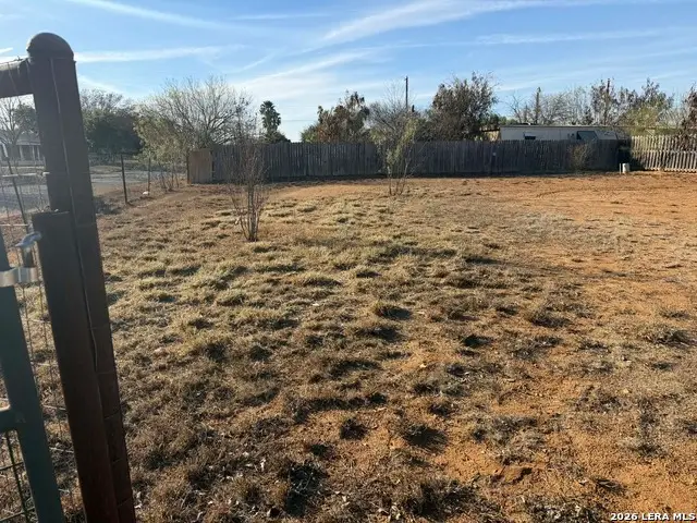 404 E Hugo, Dilley, TX 78017 - Image #3