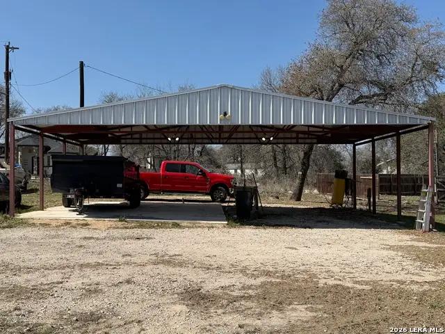 4811 Treebark Ln, Elmendorf, TX 78112 - #2