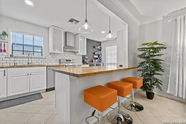 165 W Rampart Dr #701, San Antonio, TX 78216 - #1