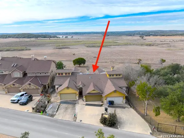 952 Parkview, Canyon Lake, TX 78133