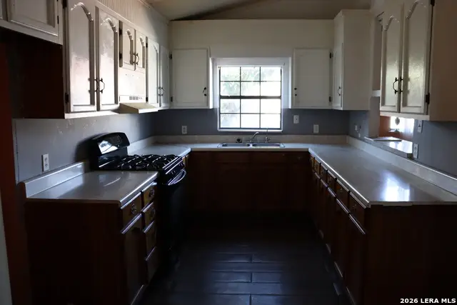 607 S. Hamilton Street, San Antonio, TX 78207 - Image #2