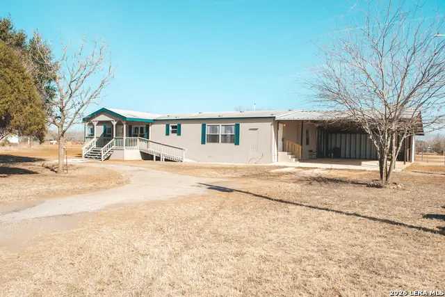 290 Crestfield, Pleasanton, TX 78064 - #2