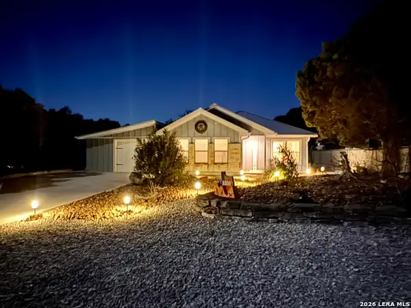 2266 Stagecoach, Canyon Lake, TX 78133