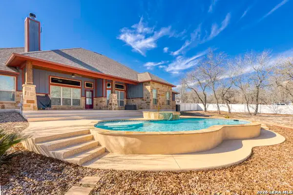 520 Arbor View, Adkins, TX 78101