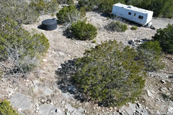 498 Sd 45330, Rocksprings, TX 78880