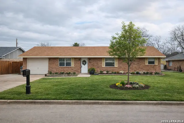 256 Glenbrook, New Braunfels, TX 78130 - Image #2