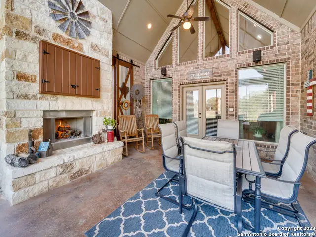 686 Astral Pt, Spring Branch, TX 78070 - Image #2