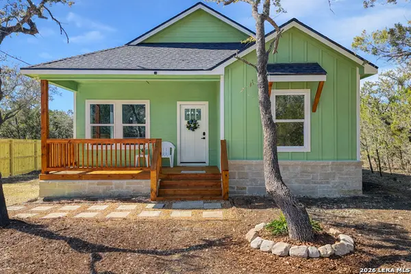 656 Skyline Dr, Bandera, TX 78003