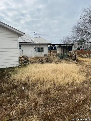 817 El Paso, Sabinal, TX 78801 - #2