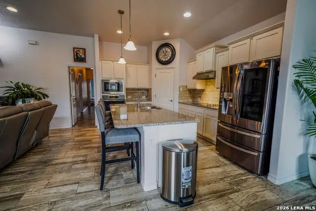 104 Fairway, Floresville, TX 78114 - #3