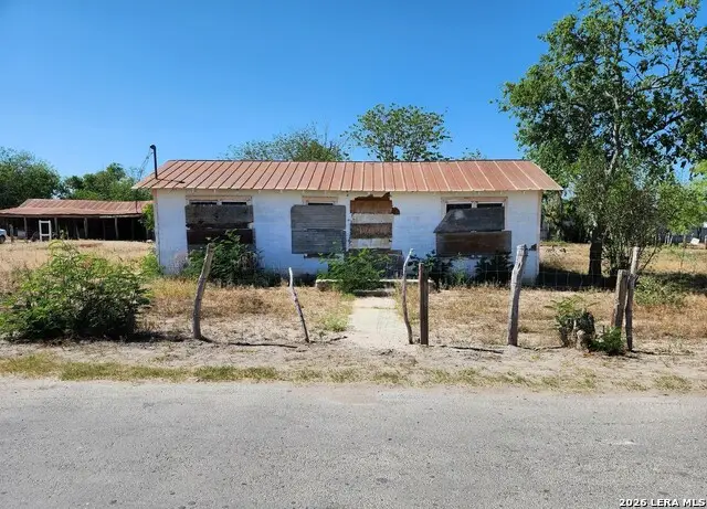 506-600 N Cotulla, Carrizo Springs, TX 78834 - #1