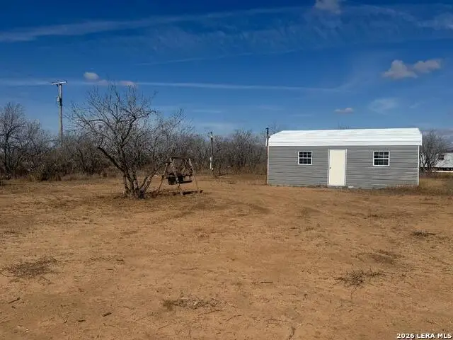 975 W Ave L, Christine, TX 78026 - #1