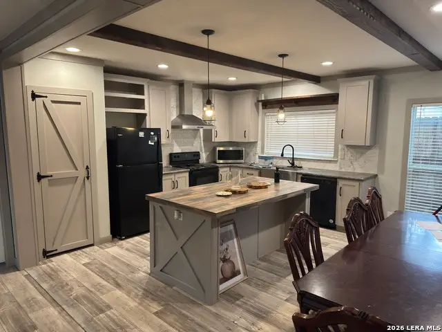 4406 Lost Hills Dr, Elmendorf, TX 78112 - Image #3