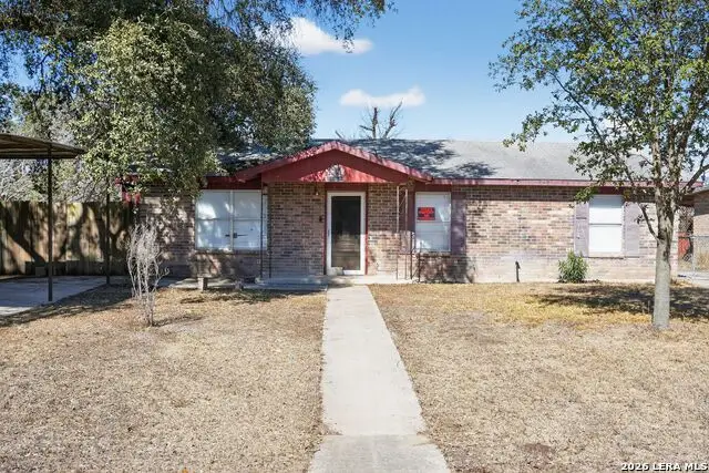 1120 Fort Clark, Uvalde, TX 78801 - #3