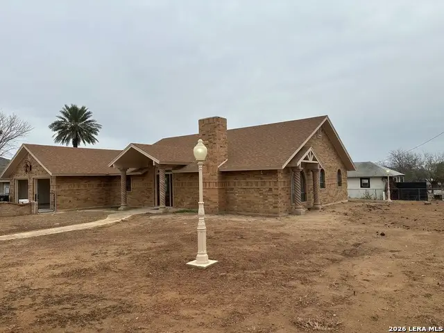 703 N 9th, Carrizo Springs, TX 78834 - #2