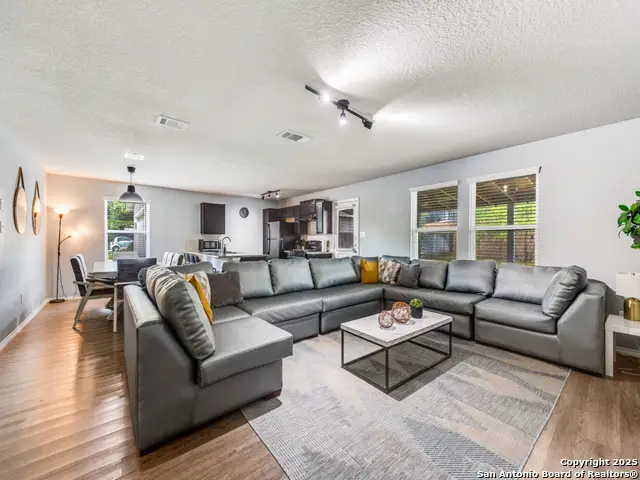 11326 Babcock Bnd, San Antonio, TX 78249 - Image #2