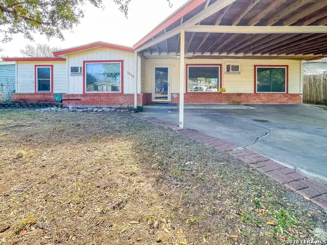 1512 E Bowie, Beeville, TX 78102 - #2