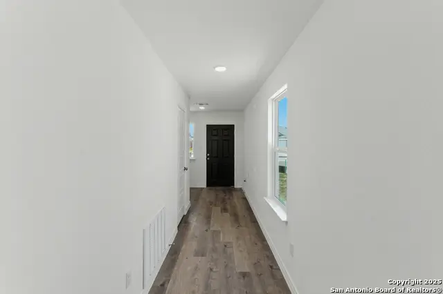 1134 Entrada De Real, Converse, TX 78109 - Image #2