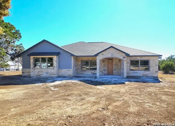 490 North Star, Bandera, TX 78003