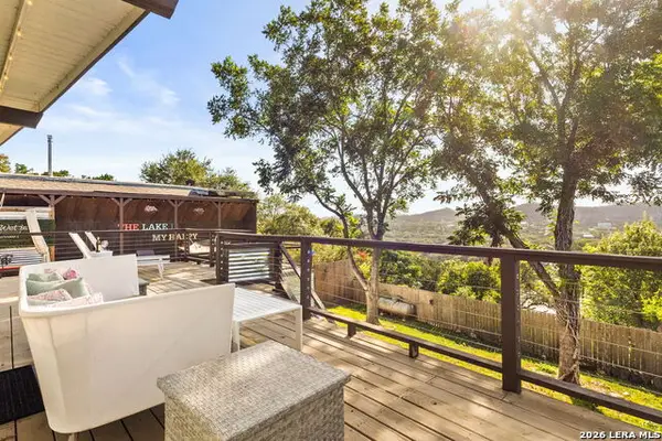 951 Hill Top, Canyon Lake, TX 78133