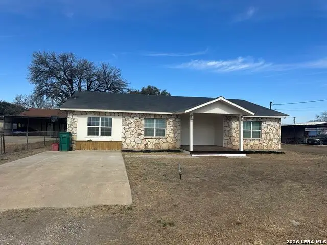 715 Walnut, Jourdanton, TX 78026 - #2