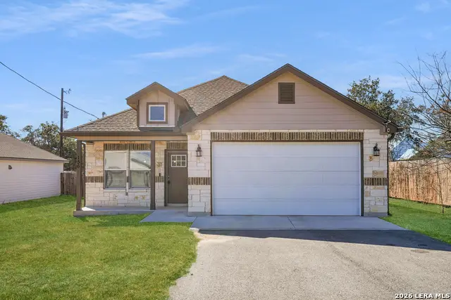 156 Remington, Spring Branch, TX 78070 - Image #2