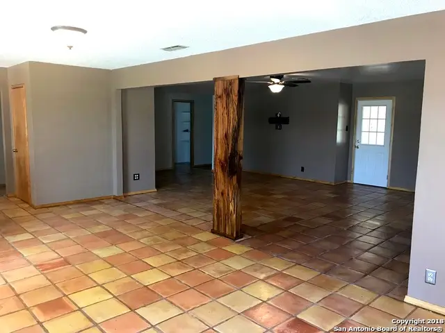 60 Wisdom, Pleasanton, TX 78064 - #3