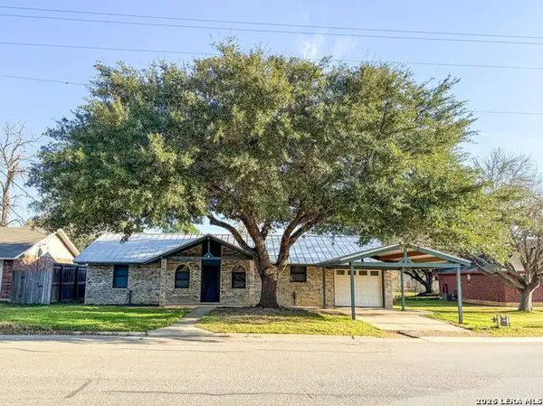 904 W. West Street, Stockdale, TX 78160