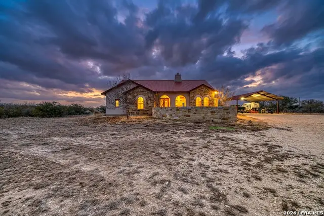 241 Marsh, Uvalde, TX 78801 - #3