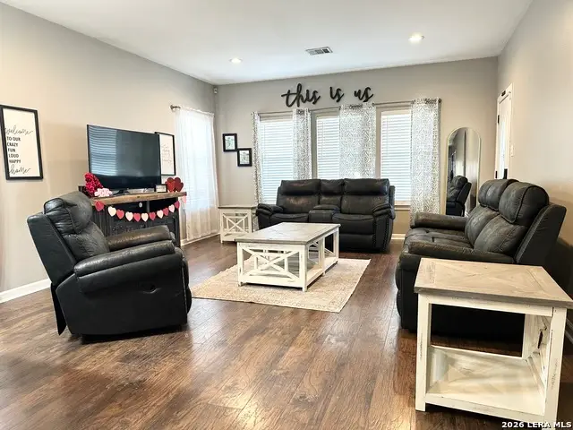 542 Sanches, Pleasanton, TX 78064 - #2