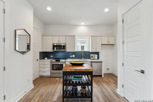 1735 W Gramercy Pl #201/301/302, San Antonio, TX 78201 - #3