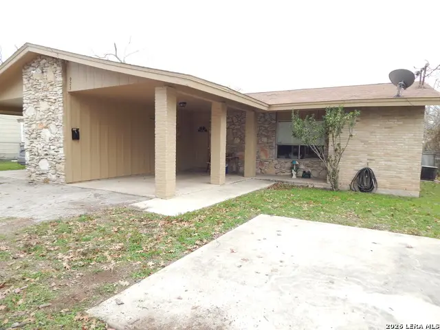 923 Eikel, New Braunfels, TX 78130 - #2