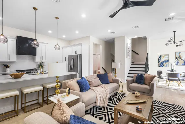 1021 S Hackberry #201, San Antonio, TX 78210 - Image #2