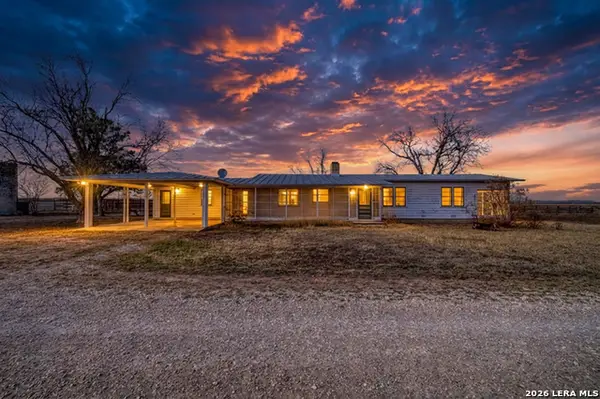 500 PR 3300 Fm 1049n, Knippa, TX 78801
