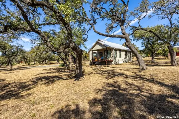 274 Post Oak Lane, Utopia, TX 78884