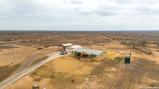 905 County Road 341, Jourdanton, TX 78026 - #3