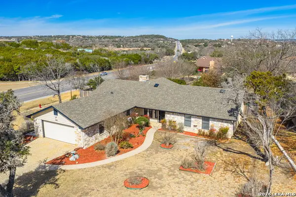 100 Riverhill Blvd, Kerrville, TX 78028