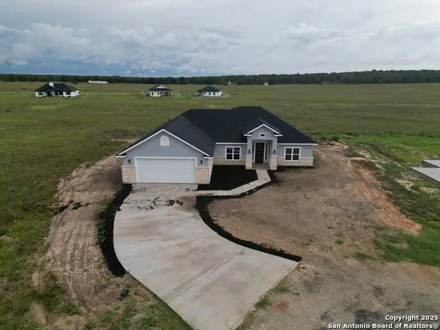 105 Merion Ln, La Vernia, TX 78121 - #2