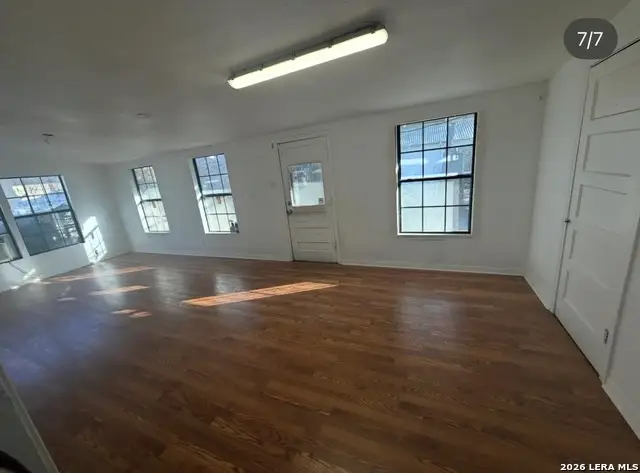 122 E Hart, San Antonio, TX 78214 - #2