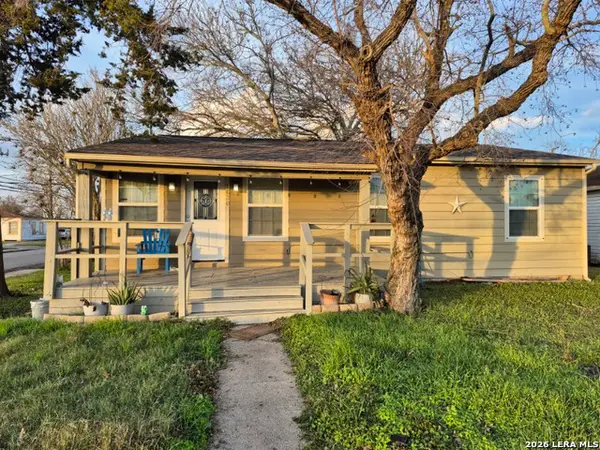 1630 W 6th, Freeport, TX 77541