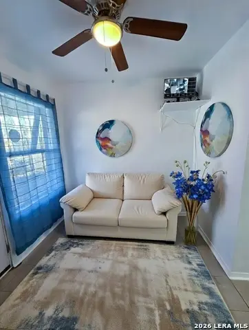 711 S Trinity St, San Antonio, TX 78207 - #1