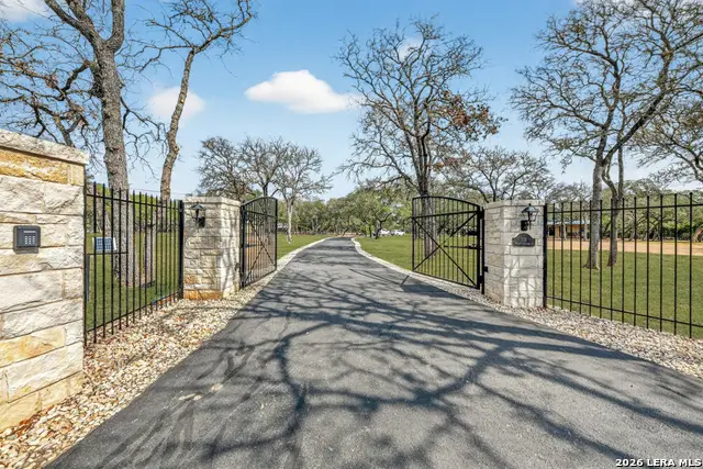 101 Cibolo Hollow N, Fair Oaks Ranch, TX 78015 - #1