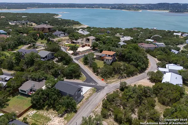 624 Highland, Canyon Lake, TX 78133